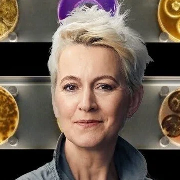 Suzanne Lee